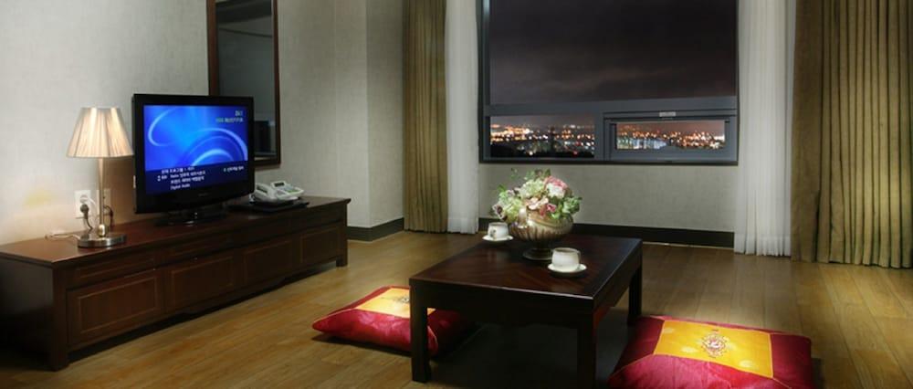 Interburgo Hotel Wonju Exteriör bild